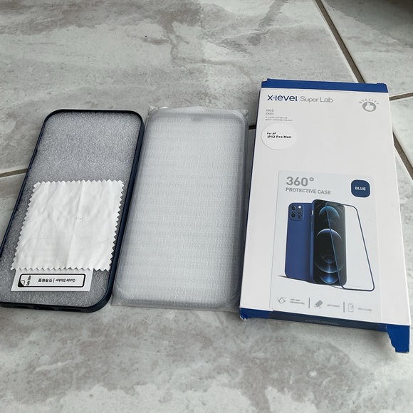 iPhone 12 pro max bundle (glass screen protector plus case) - Picture 4 of 7